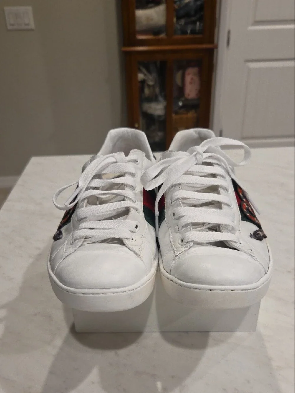 Gucci Men White Leather Sneakers with Red & Green Snake Motif Size 5 1/2